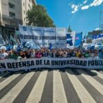 Docentes de la UBA rechazaron la reforma laboral y alertaron por consecuencias sobre los salarios